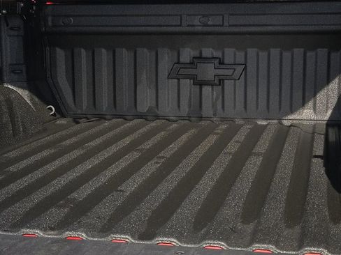 Used 2020 Chevrolet Silverado 1500 Custom w/ Custom Value Package image 9