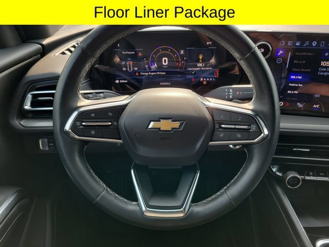 Used 2025 Chevrolet Traverse LT w/ Driver Confidence Package FWD image 10