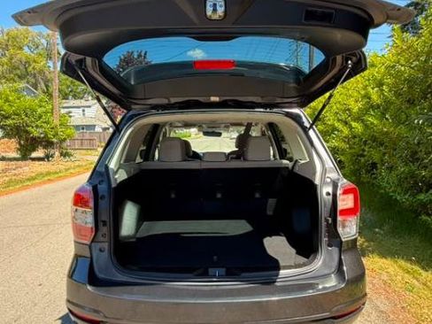 Used 2018 Subaru Forester 2.5i Premium AWD/4WD image 5