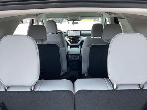 New 2026 Ford Explorer Active w/ Active Comfort Package RWD image 23