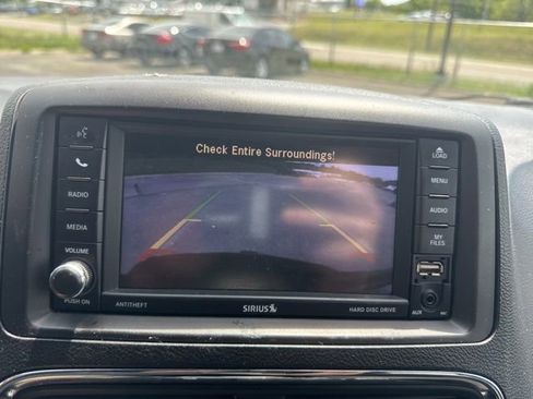 Used 2018 Dodge Grand Caravan SE FWD image 18