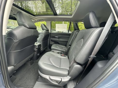 New 2026 Toyota Grand Highlander AWD image 23