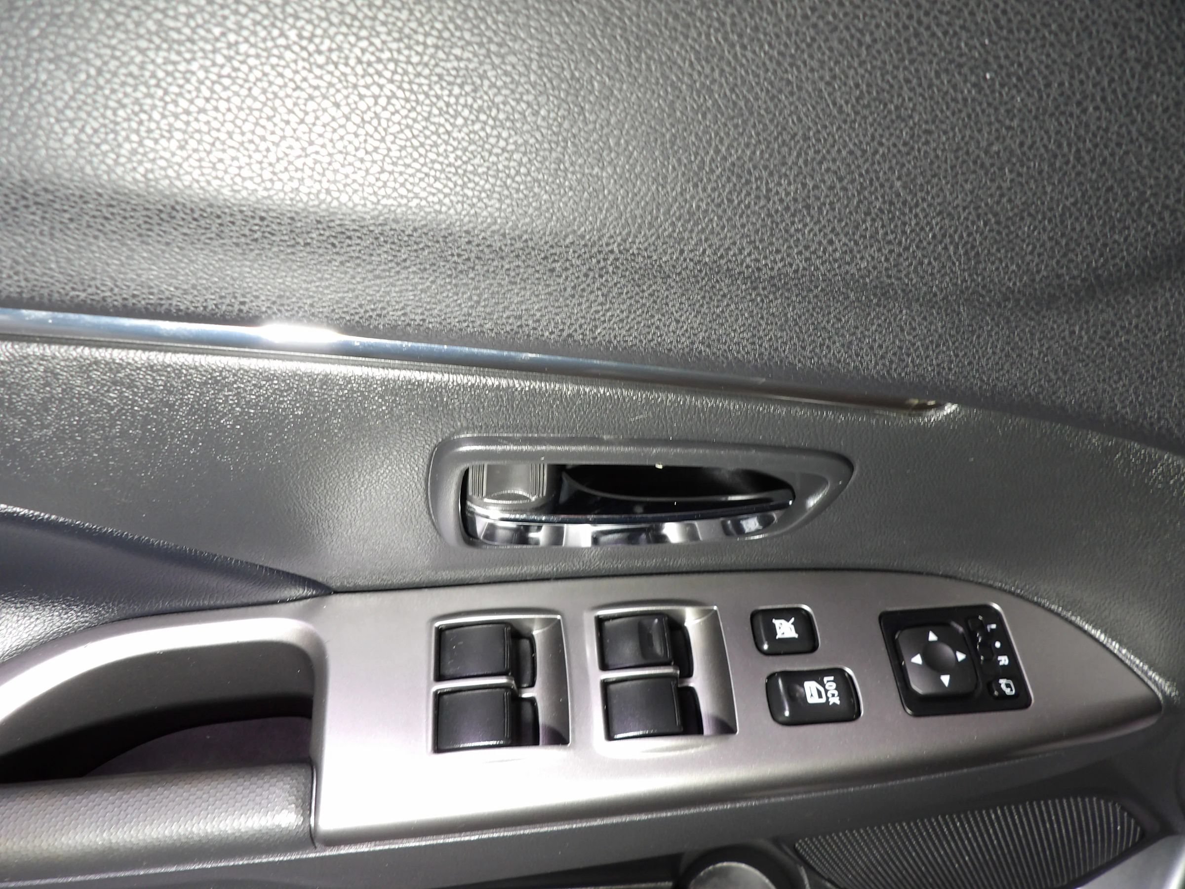 Used 2025 Mitsubishi Outlander Sport ES AWD/4WD image 8