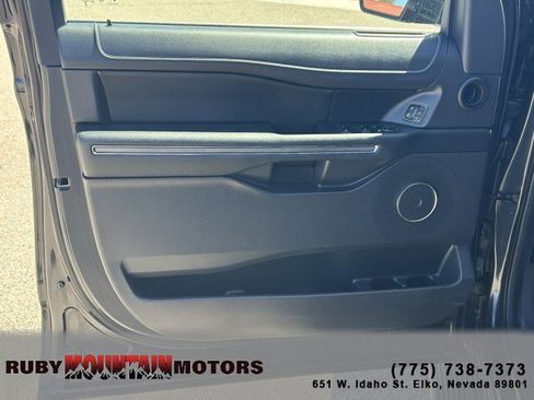Used 2024 Ford Expedition XLT AWD/4WD image 9