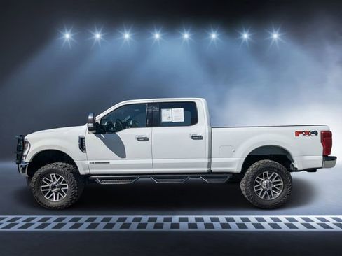 Used 2022 Ford F250 Lariat w/ Chrome Package image 6