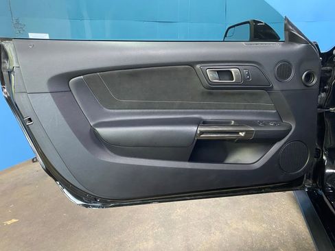 Used 2018 Ford Mustang Shelby GT350 w/ Convenience Package image 34