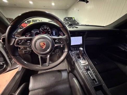 Used 2019 Porsche 911 Turbo AWD/4WD image 33