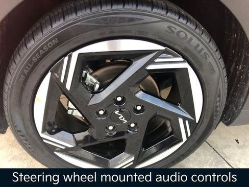 Used 2025 Kia K4 EX image 23