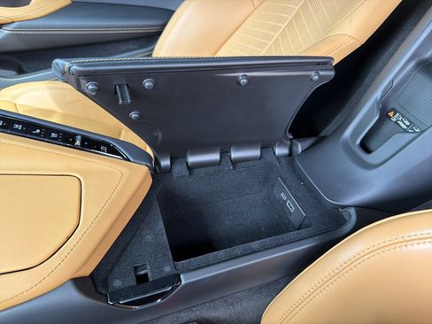 Used 2025 Chevrolet Corvette E-Ray w/ Stealth Interior Trim Package AWD/4WD image 86