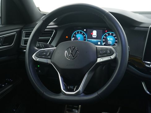 Used 2024 Volkswagen Atlas Cross Sport SEL Premium R-Line image 17