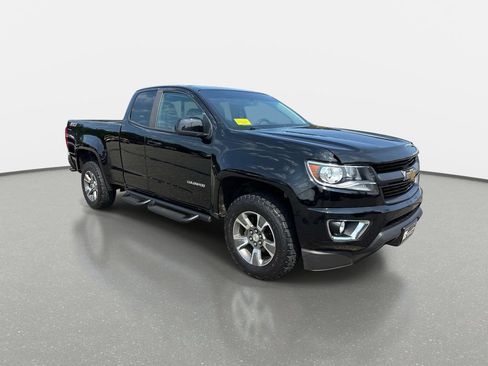 Used 2019 Chevrolet Colorado Z71 AWD/4WD image 2