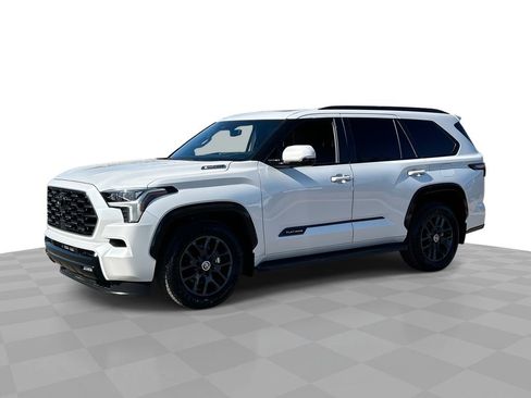 Used 2024 Toyota Sequoia Platinum image 1