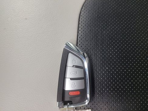 Used 2020 Jeep Compass Limited FWD image 32