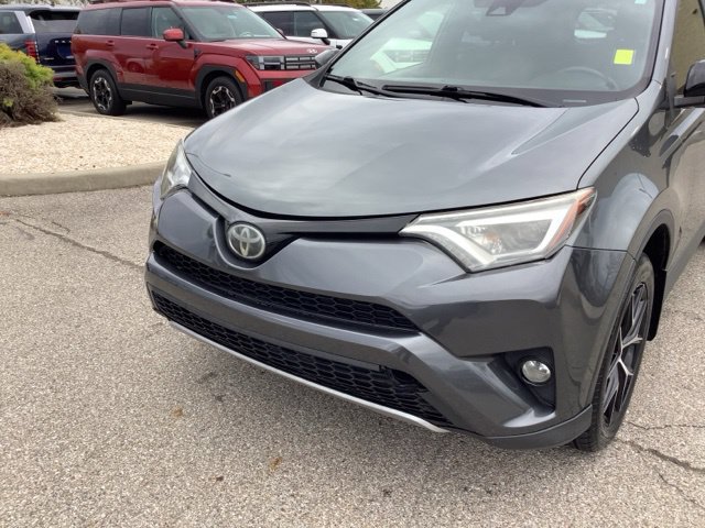 Used 2017 Toyota RAV4 SE w/ Power Extra Value Package AWD/4WD image 3