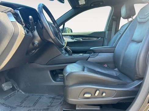 Used 2024 Cadillac XT6 Premium Luxury image 15