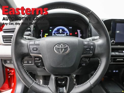 Used 2025 Toyota Camry SE w/ Convenience Package AWD/4WD image 10