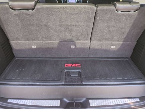 Used 2017 GMC Yukon SLT w/ Premium Edition AWD/4WD image 30