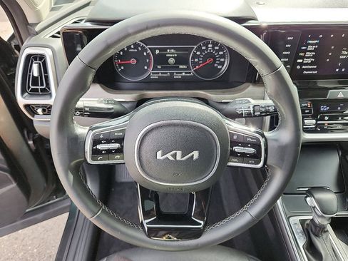 Certified 2023 Kia Sorento S w/ Panoramic Sunroof Package image 19