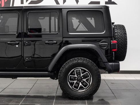 Used 2024 Jeep Wrangler Unlimited Rubicon image 18