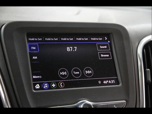 Used 2020 Chevrolet Equinox LS image 10