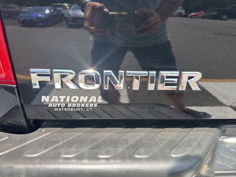 Used 2016 Nissan Frontier SV w/ SV Value Truck Package AWD/4WD image 54