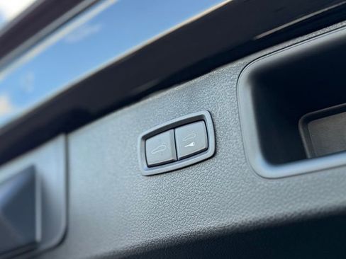 New 2026 Porsche Macan Turbo image 36