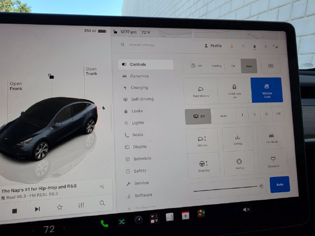 Used 2024 Tesla Model Y Long Range AWD/4WD image 38