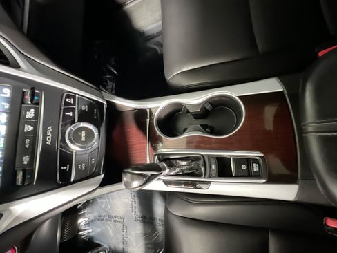 Used 2017 Acura TLX FWD image 25