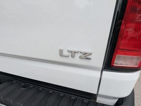 Used 2026 Chevrolet Silverado 2500 LTZ w/ LTZ Convenience Package AWD/4WD image 10