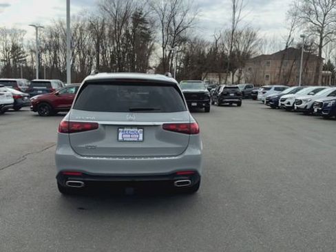 Used 2024 Mercedes-Benz GLS 450 4MATIC image 7