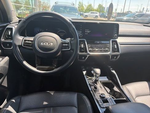 Used 2023 Kia Sorento SX AWD/4WD image 5