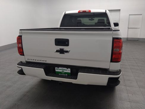 Used 2018 Chevrolet Silverado 1500 Custom w/ Custom Value Package image 7