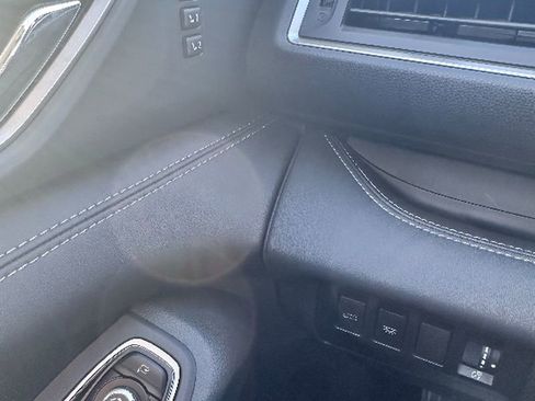 Used 2023 Subaru Ascent Limited w/ Technology Package image 16