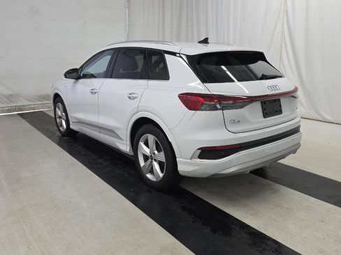 Used 2024 Audi Q4 e-tron Premium w/ Convenience Package image 7