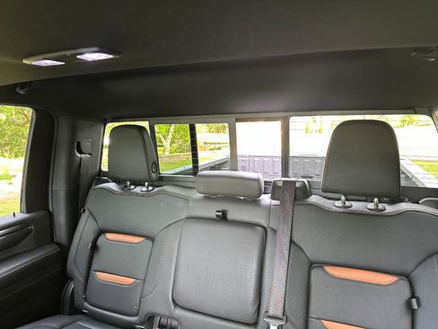 Used 2024 GMC Sierra 2500 AT4 w/ AT4 Premium Plus Package image 17