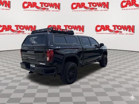 Used 2022 GMC Sierra 1500 Elevation w/ LPO, Elevation Black Package AWD/4WD image 3