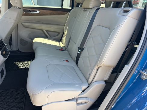 Used 2026 Volkswagen Atlas SE FWD image 32