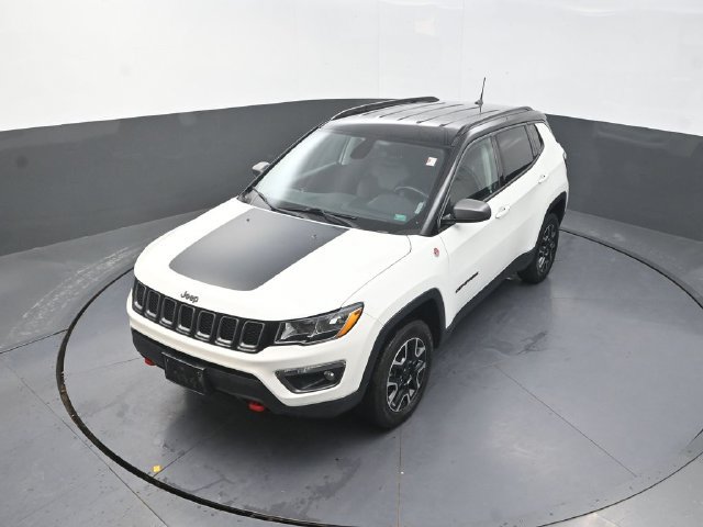 Used 2020 Jeep Compass Trailhawk AWD/4WD image 25