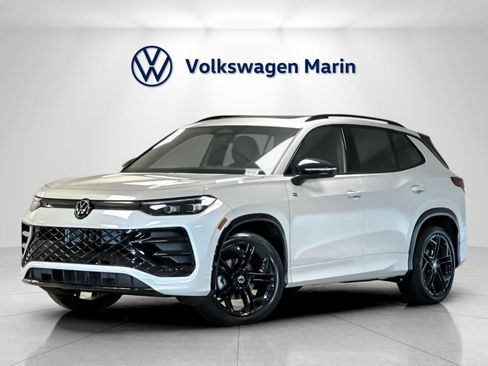 New 2026 Volkswagen Tiguan SE R-Line image 1