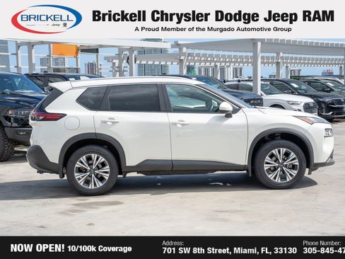 Used 2023 Nissan Rogue SV w/ SV Premium B Package image 4