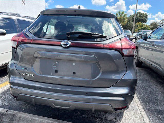 Used 2021 Nissan Kicks S FWD image 3