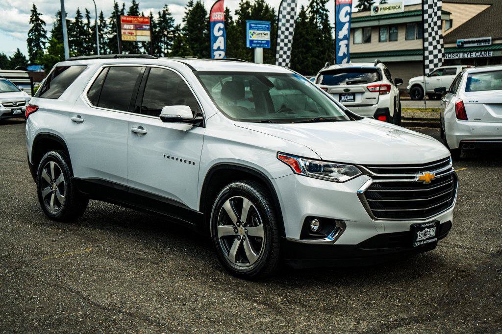 Used 2019 Chevrolet Traverse LT w/ LT Premium Package AWD/4WD image 4