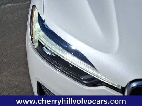 Certified 2023 Volvo XC60 B5 Core image 10