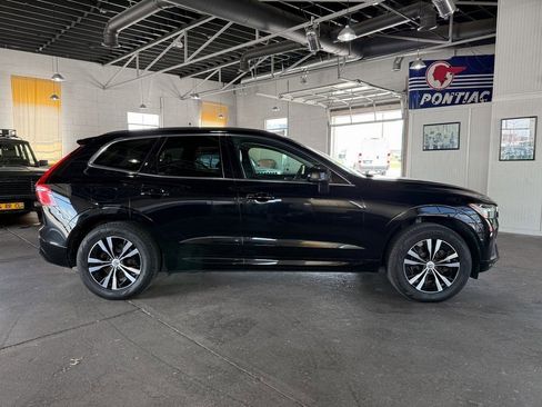 Used 2023 Volvo XC60 B5 Core image 8