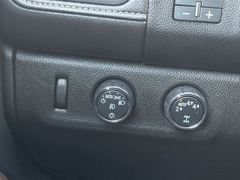 Used 2020 GMC Canyon Denali image 24