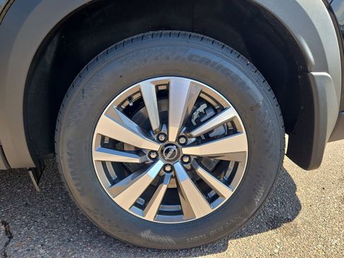 New 2026 Nissan Pathfinder SL image 32