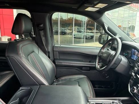 Used 2023 Ford Expedition Limited RWD image 10