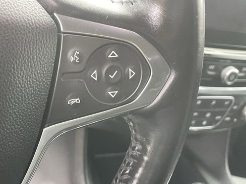 Used 2018 Chevrolet Traverse LT image 34