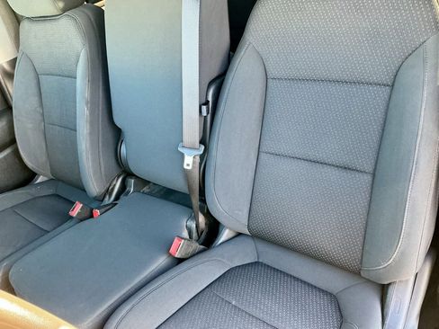 Used 2022 Chevrolet Silverado 2500 Custom w/ Custom Value Package image 38