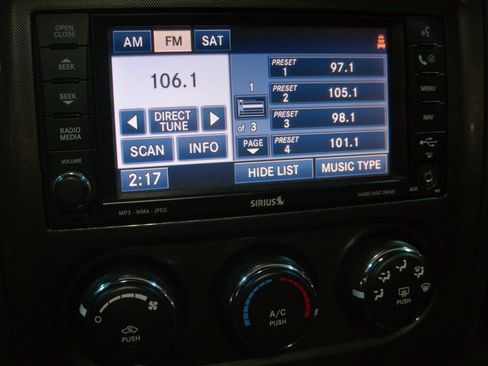 Used 2009 Dodge Challenger R/T image 39